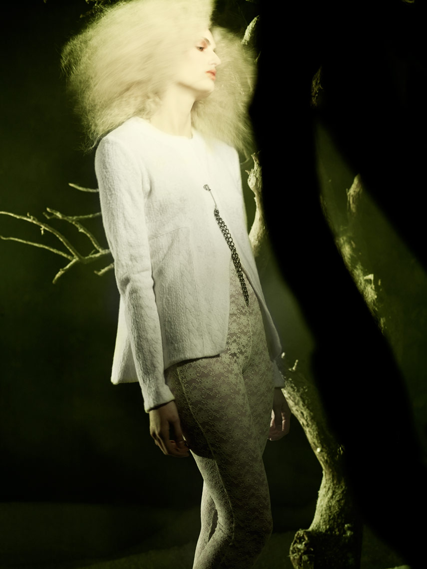 LAINE-white-sweater-lace-leggings0525.jpg